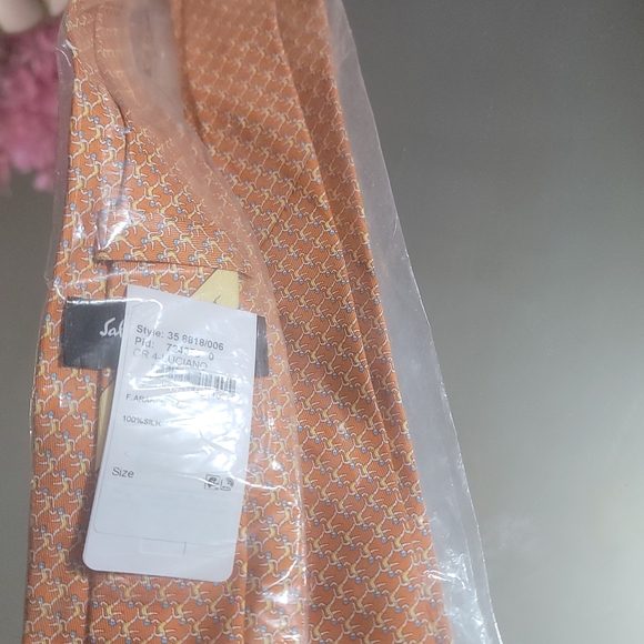 Salvatore Ferragamo Orange Patterned Tie - Picture 2 of 2